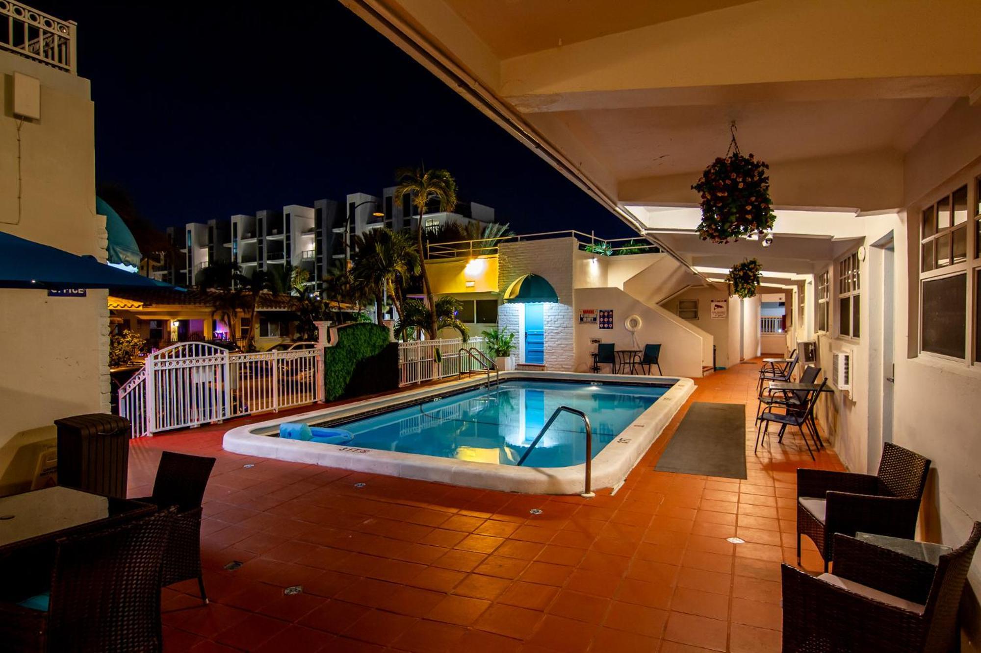Pousada Suites Hollywood Esterno foto