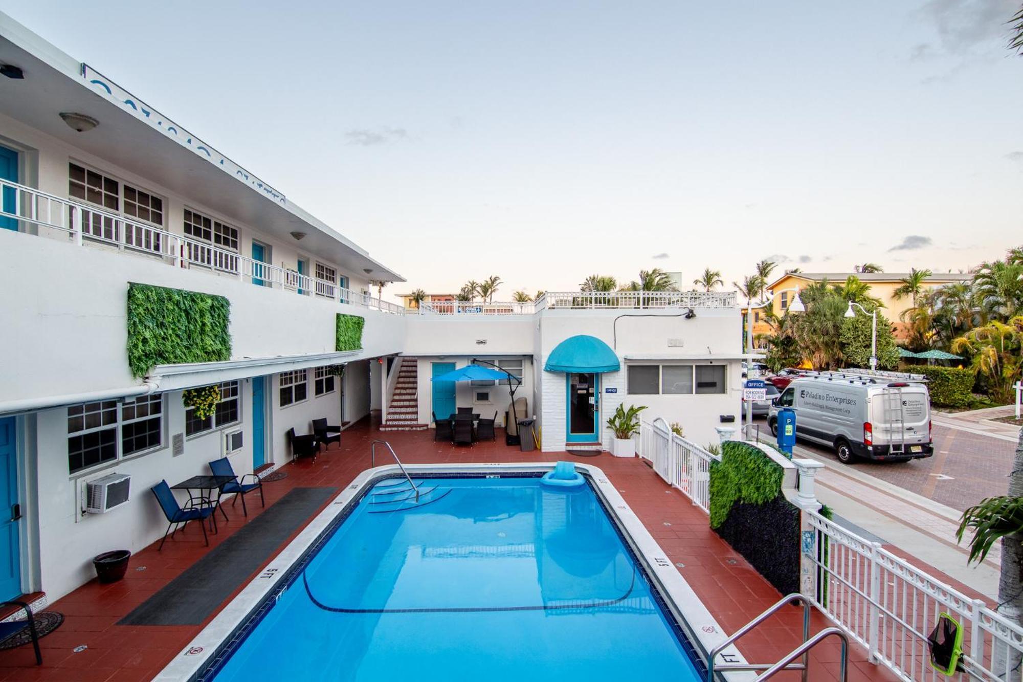 Pousada Suites Hollywood Esterno foto